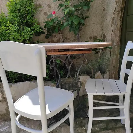 Apartment Hobbit House