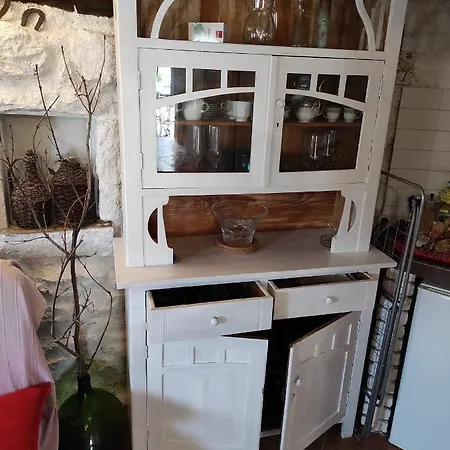 Hobbit House * Lubenice