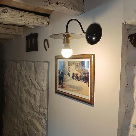 Hobbit House Lubenice