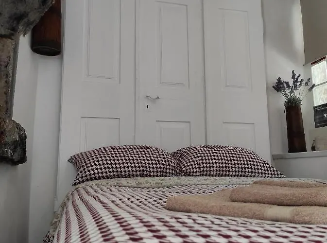 Apartament Hobbit House *