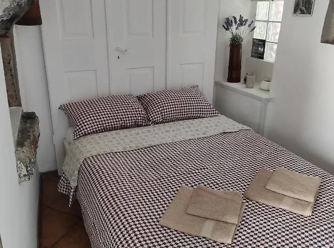 Hobbit House Apartament Lubenice